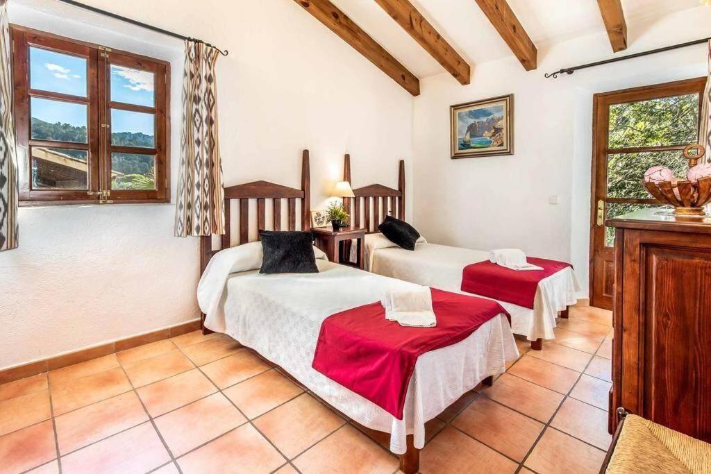 Pretty Close To Cala San Vicente By Renthousing *