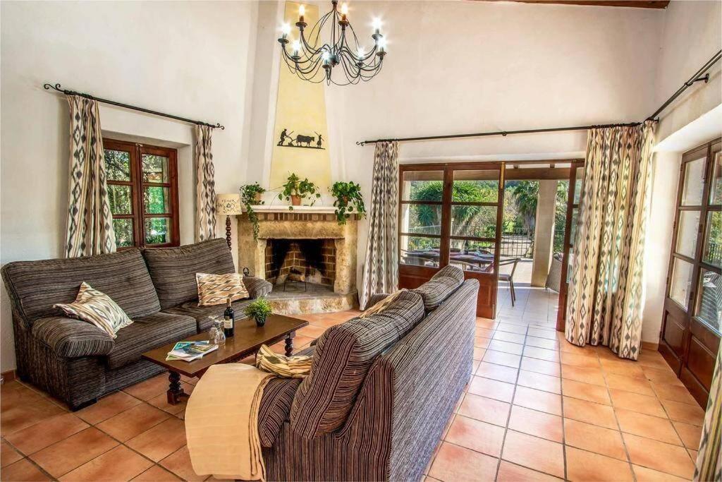 Pretty Close To Cala San Vicente By Renthousing Villa Cala de Sant Vicenc